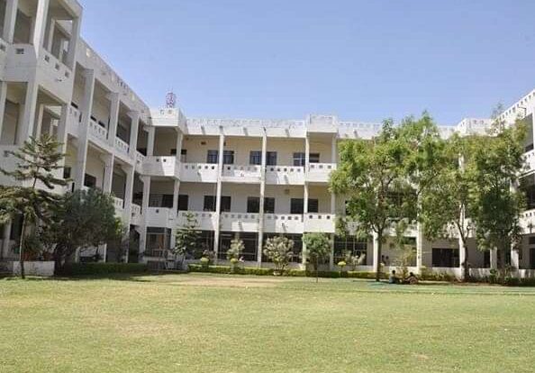 Guru Nanak College