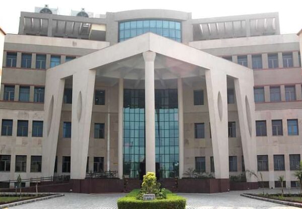 IIM Lucknow